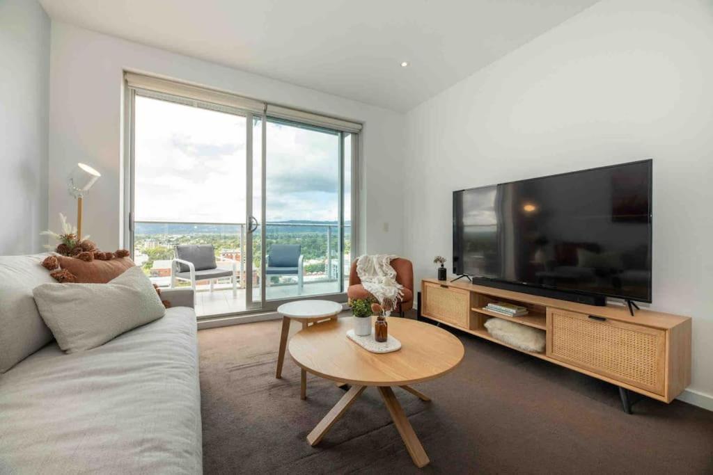 City Apartment, Pool & Carpark แอดิเลด ภายนอก รูปภาพ