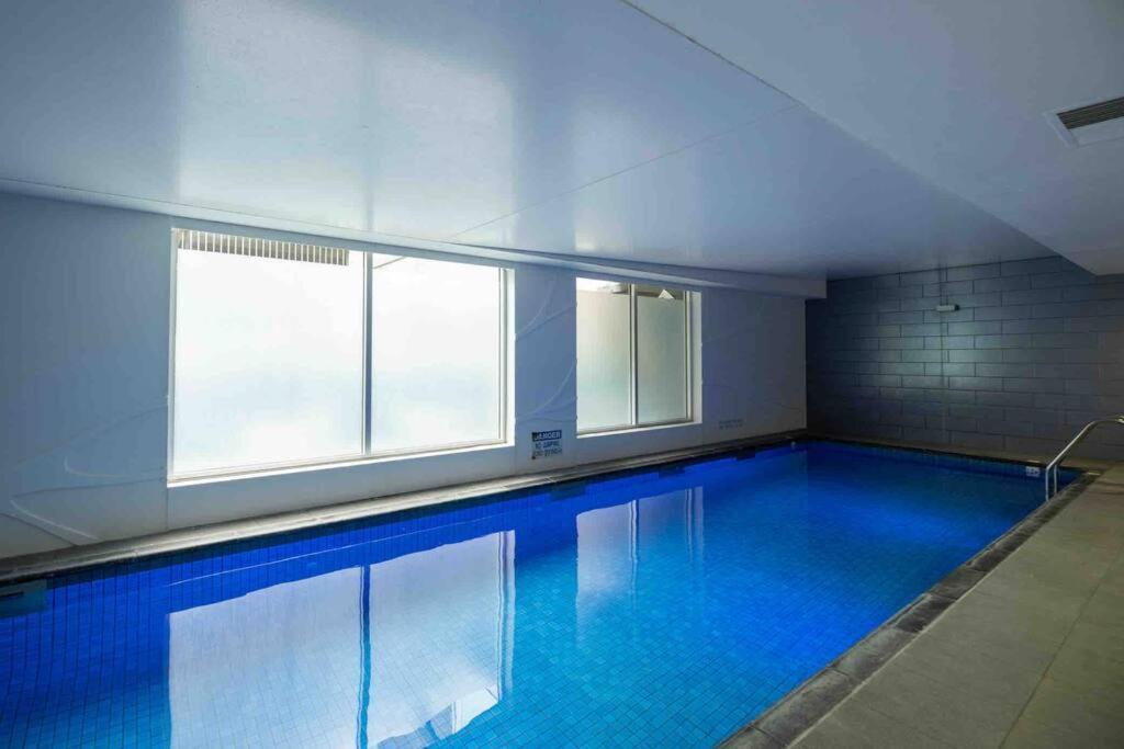 City Apartment, Pool & Carpark แอดิเลด ภายนอก รูปภาพ