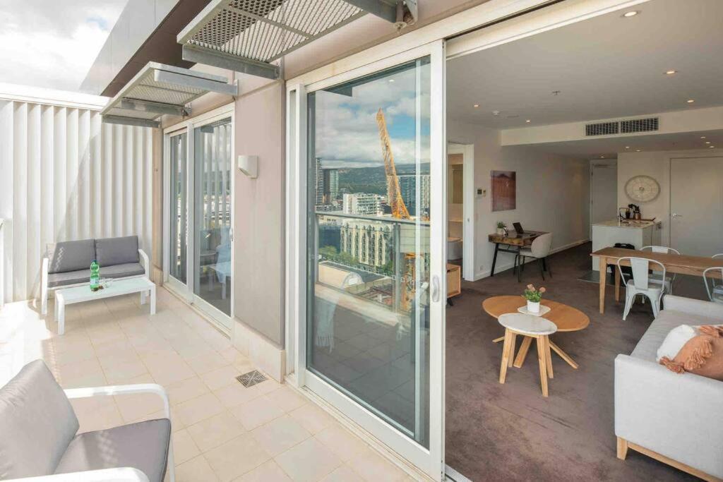 City Apartment, Pool & Carpark แอดิเลด ภายนอก รูปภาพ