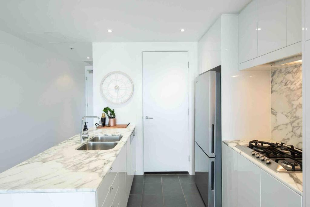 City Apartment, Pool & Carpark แอดิเลด ภายนอก รูปภาพ